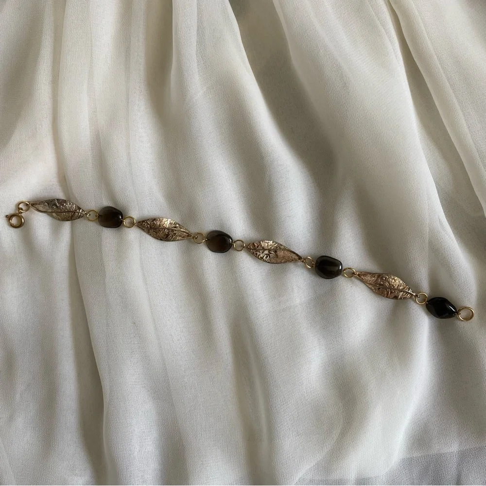 Vintage Twisted Etch Leaf Link Gold & Dark Beads Bracelet
